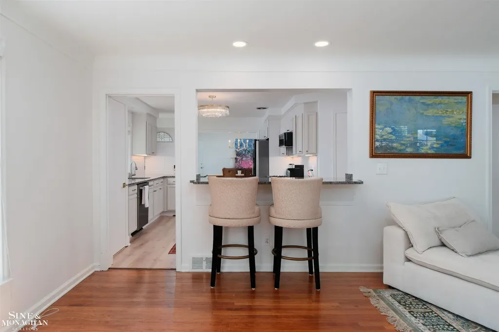 486 Bournemouth Road Grosse Pointe Farms City MI 48236