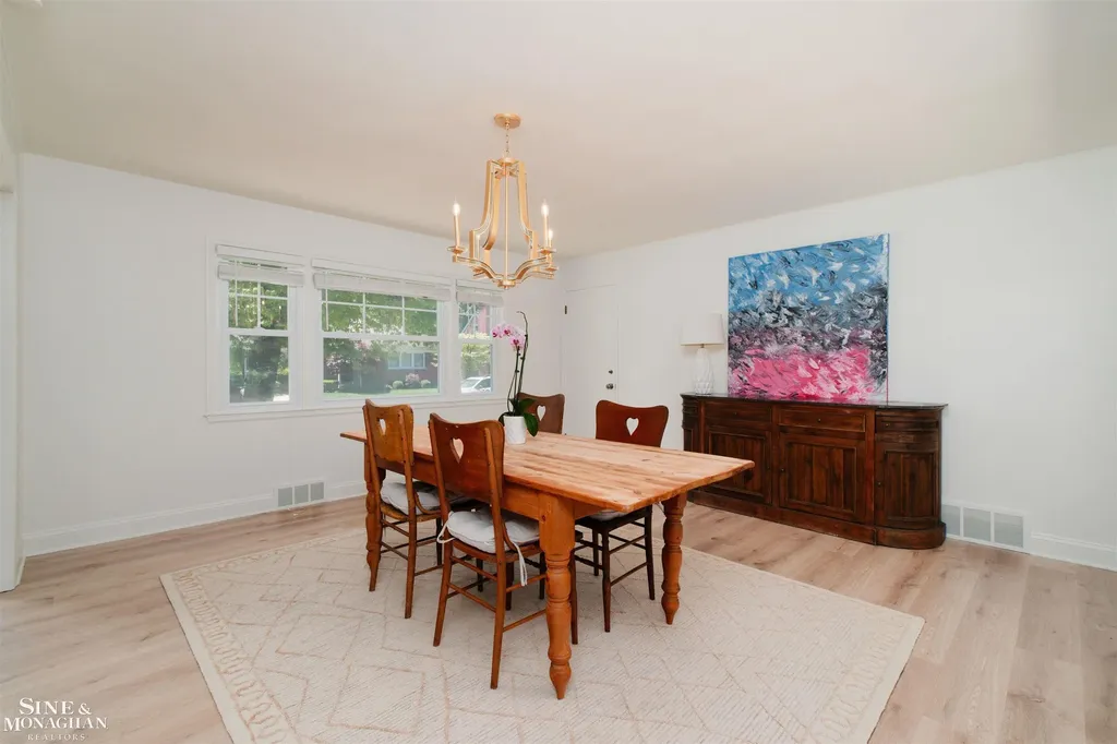 486 Bournemouth Road Grosse Pointe Farms City MI 48236