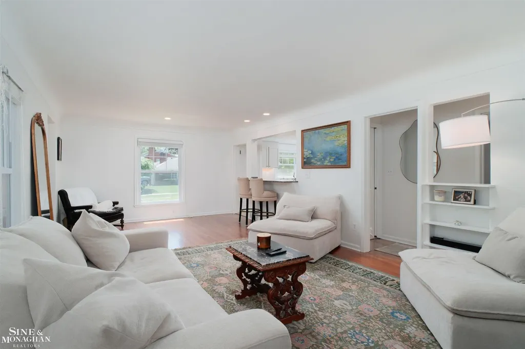 486 Bournemouth Road Grosse Pointe Farms City MI 48236