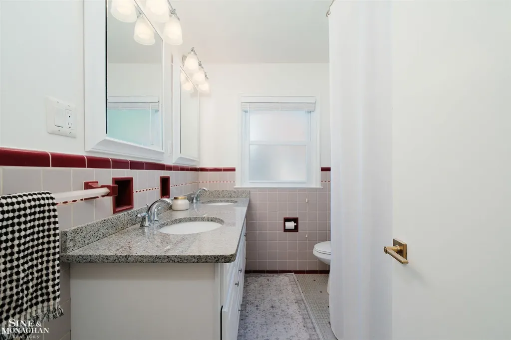 486 Bournemouth Road Grosse Pointe Farms City MI 48236