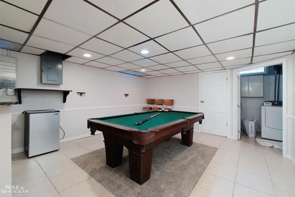 486 Bournemouth Road Grosse Pointe Farms City MI 48236