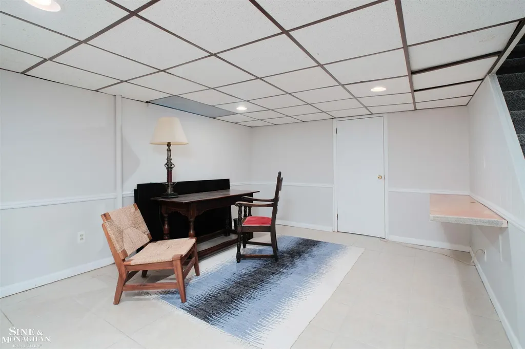 486 Bournemouth Road Grosse Pointe Farms City MI 48236