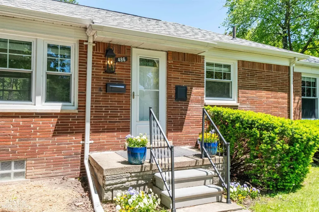 486 Bournemouth Road Grosse Pointe Farms City MI 48236