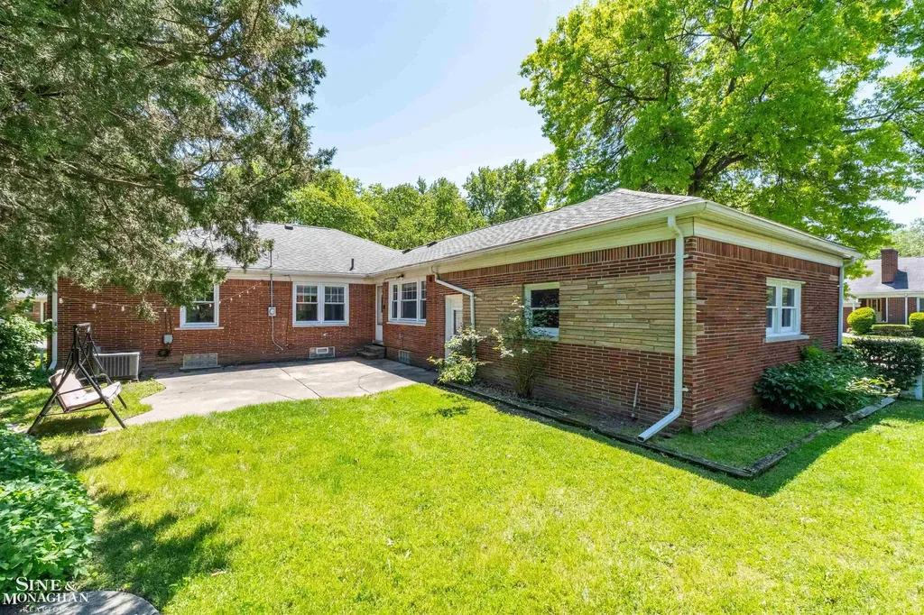 486 Bournemouth Road Grosse Pointe Farms City MI 48236