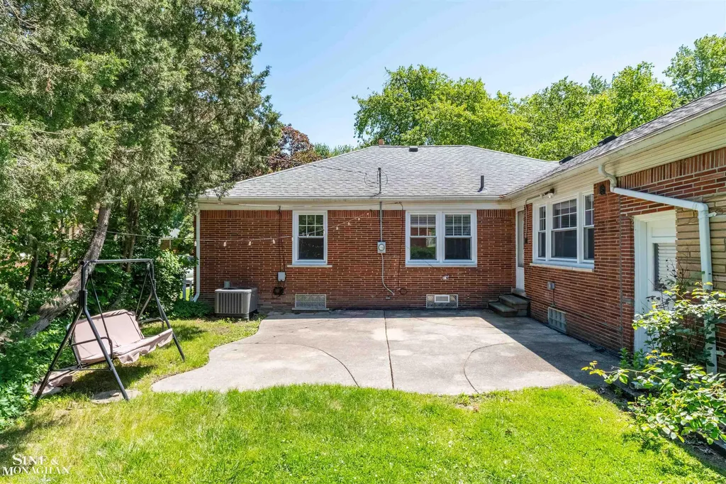 486 Bournemouth Road Grosse Pointe Farms City MI 48236