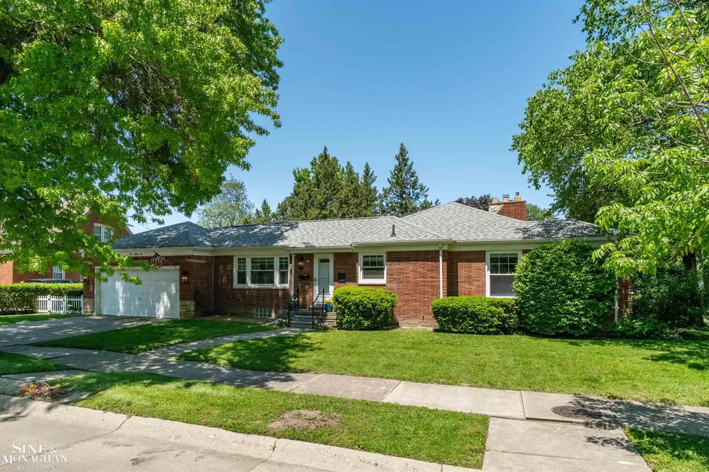 486 Bournemouth Road Grosse Pointe Farms City MI 48236