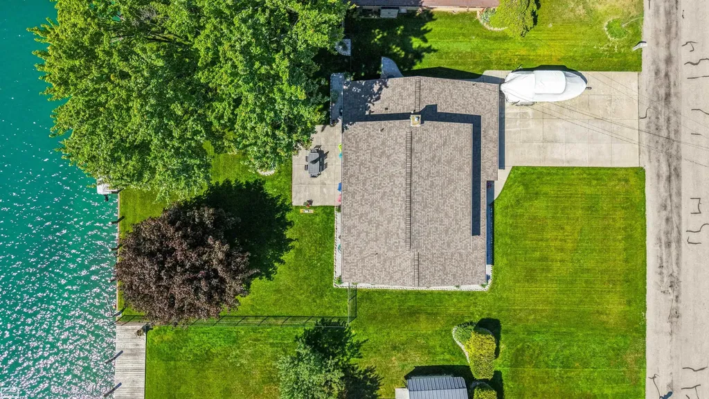 7253 Flamingo Road Clay Township MI 48001