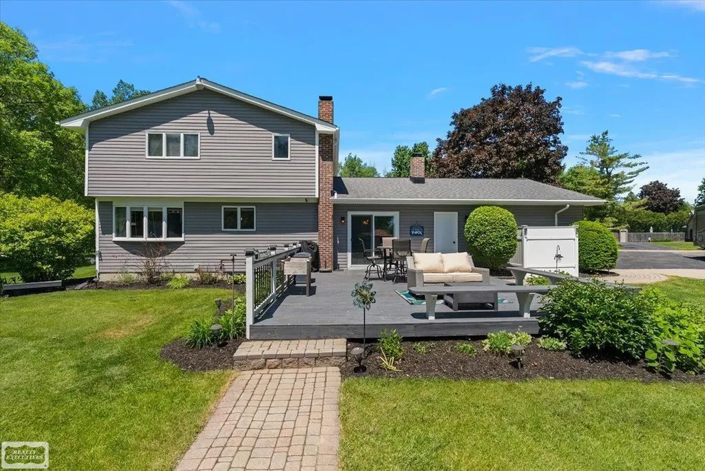 9780 Klais Road Independence Charter Township MI 48348