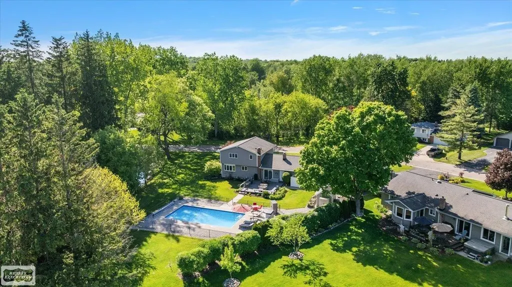 9780 Klais Road Independence Charter Township MI 48348