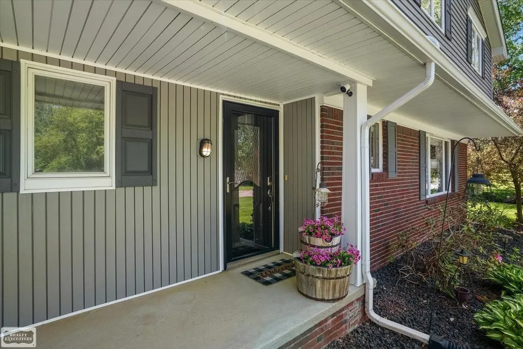 9780 Klais Road Independence Charter Township MI 48348