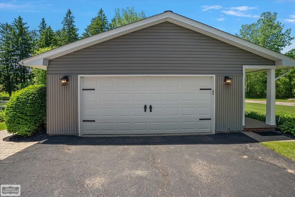 9780 Klais Road Independence Charter Township MI 48348