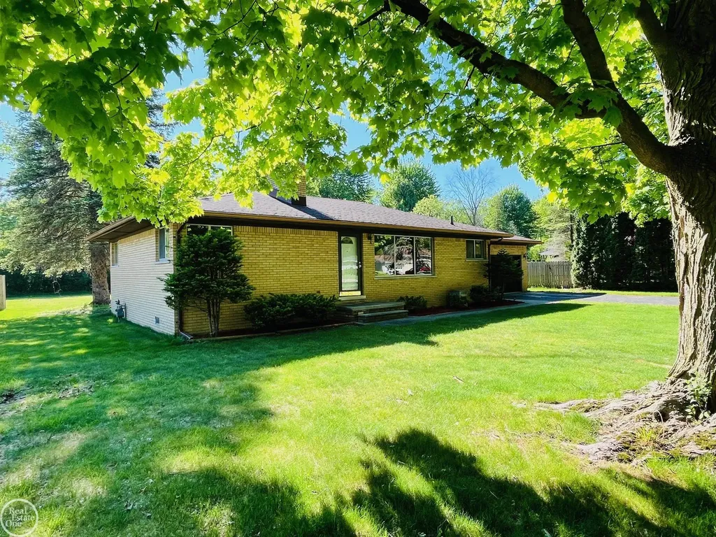 227 Connecticut Avenue Marysville City MI 48040