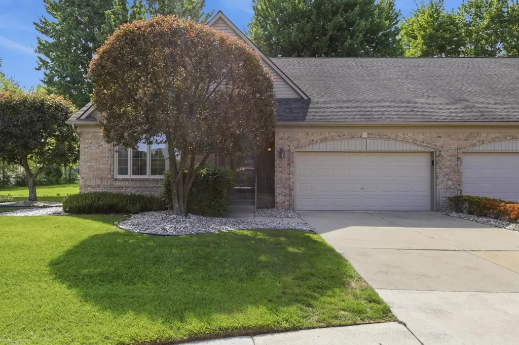 47153 W Mission Valley Drive Macomb Township MI 48042