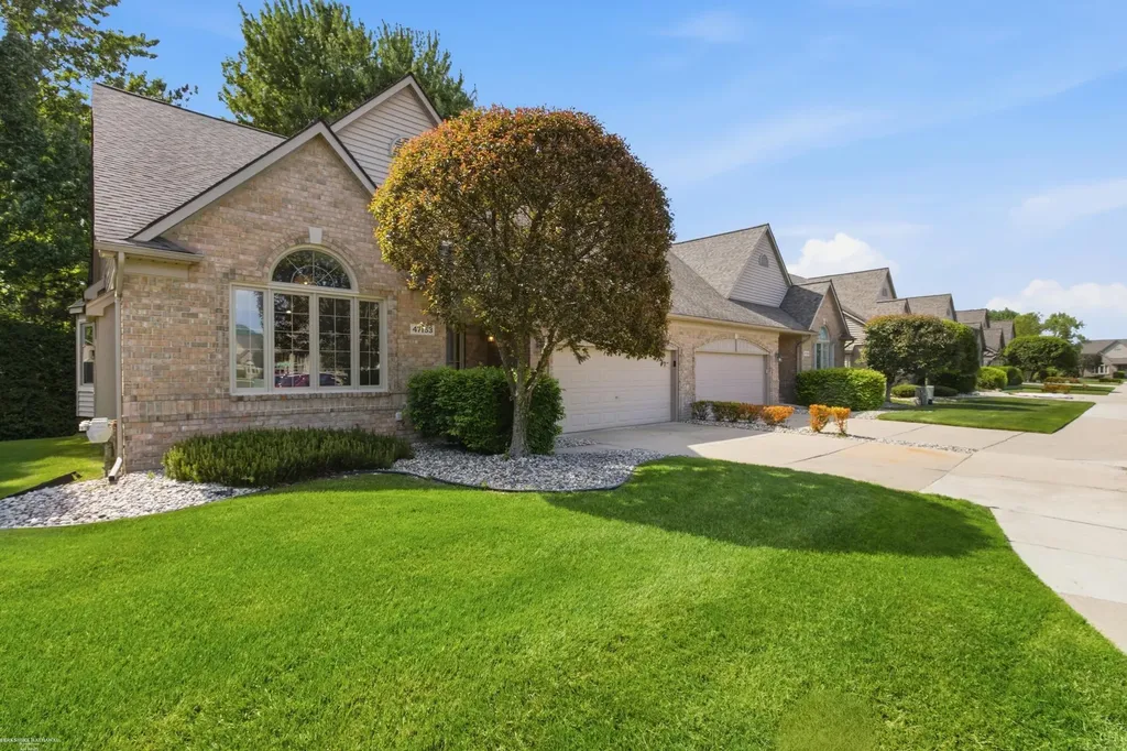 47153 W Mission Valley Drive Macomb Township MI 48042