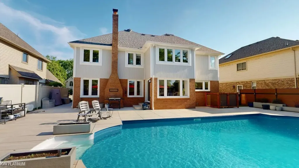 43421 Brooks Drive Clinton Charter Township MI 48038
