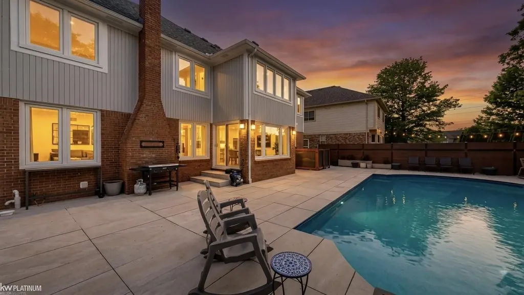 43421 Brooks Drive Clinton Charter Township MI 48038