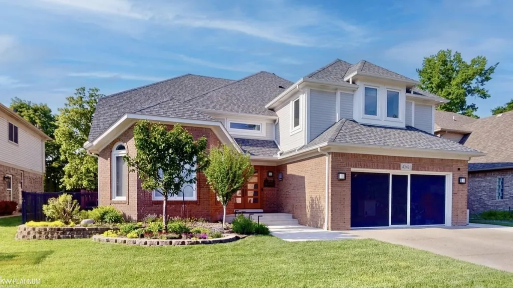 43421 Brooks Drive Clinton Charter Township MI 48038