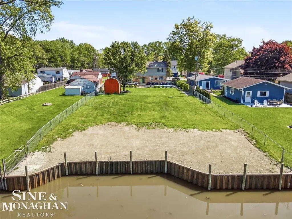 50591 Lagae Street New Baltimore City MI 48047