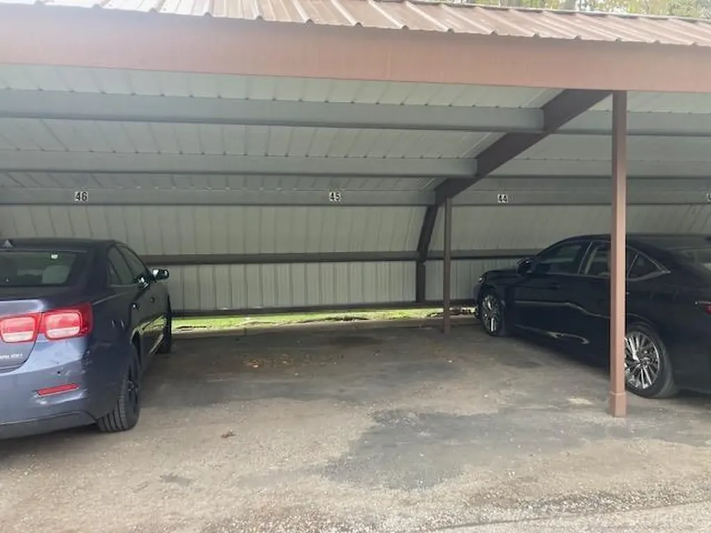 29217 Hayes #2 Road Warren City MI 48088