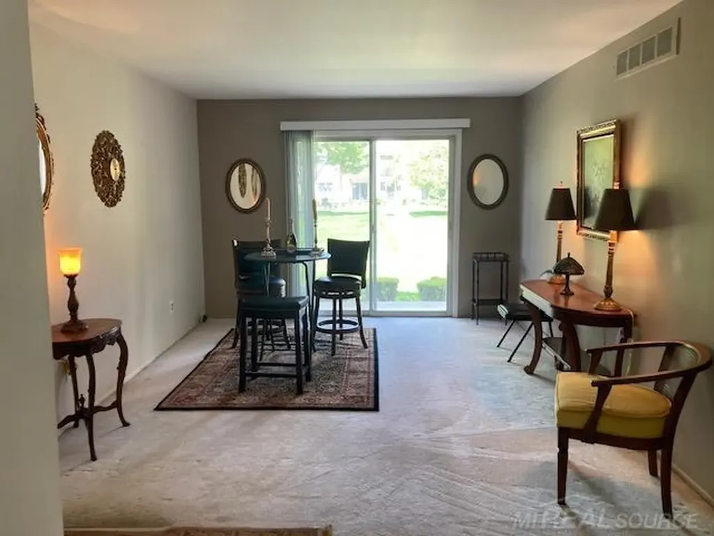 29217 Hayes #2 Road Warren City MI 48088