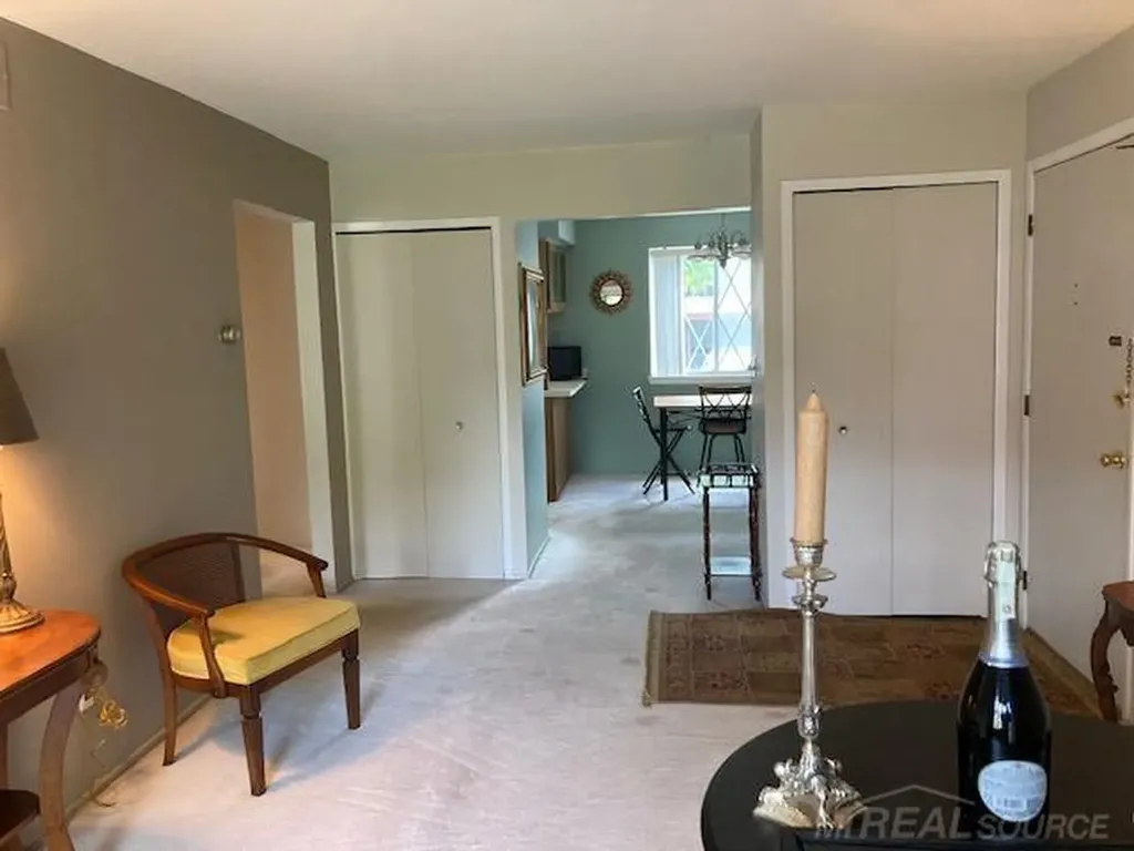29217 Hayes #2 Road Warren City MI 48088