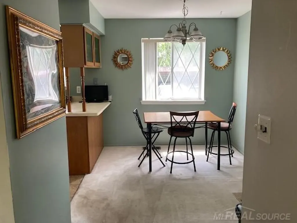 29217 Hayes #2 Road Warren City MI 48088