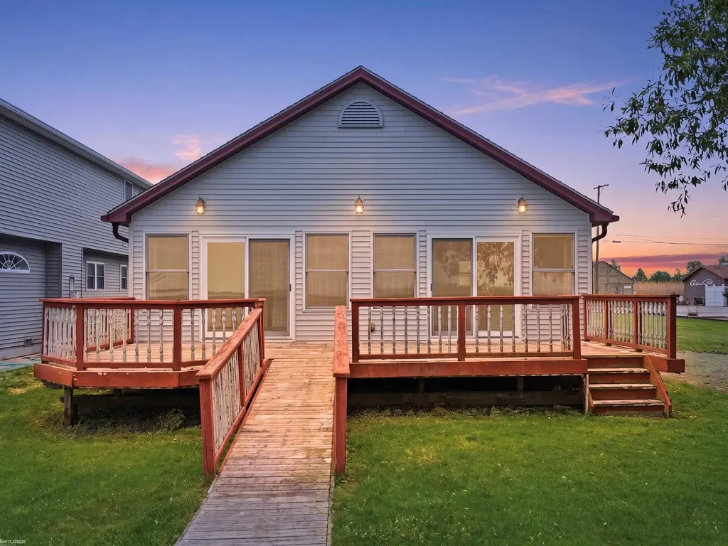 8622 Anchor Bay Drive Clay Township MI 48001