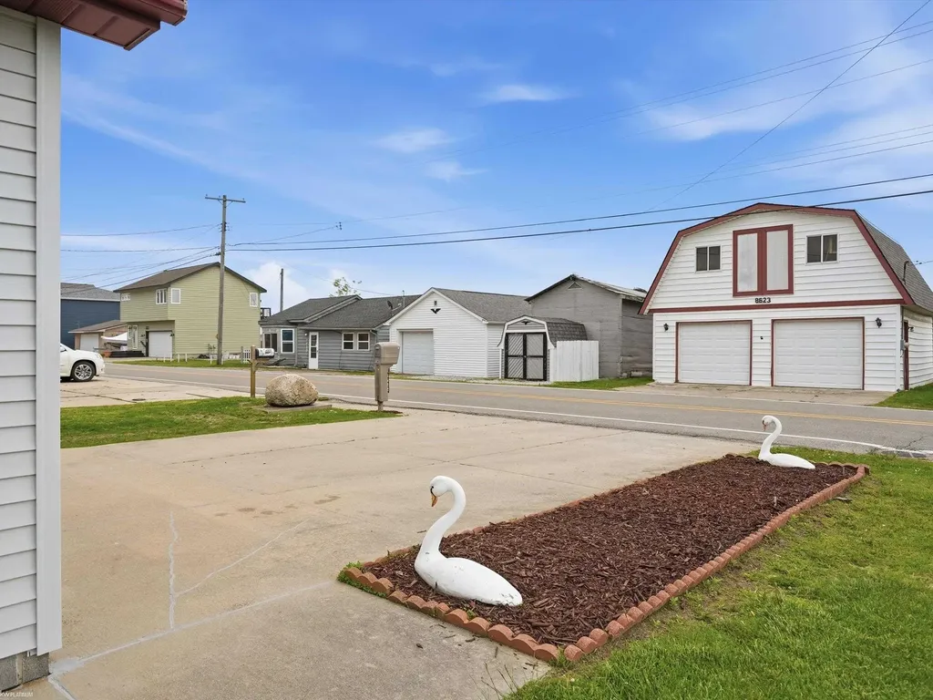8622 Anchor Bay Drive Clay Township MI 48001