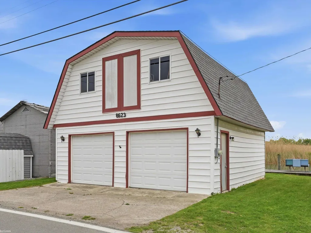 8622 Anchor Bay Drive Clay Township MI 48001