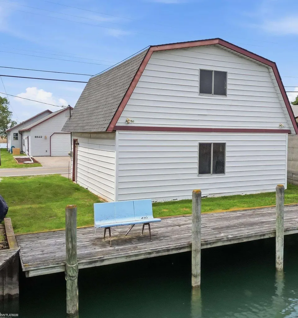 8622 Anchor Bay Drive Clay Township MI 48001
