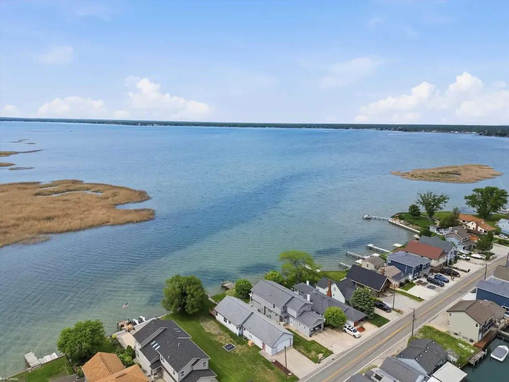8622 Anchor Bay Drive Clay Township MI 48001