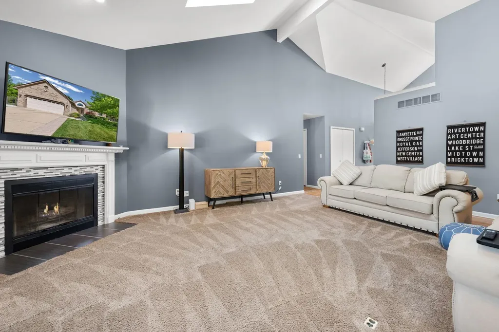 8303 Frederick Drive Washington Township MI 48094