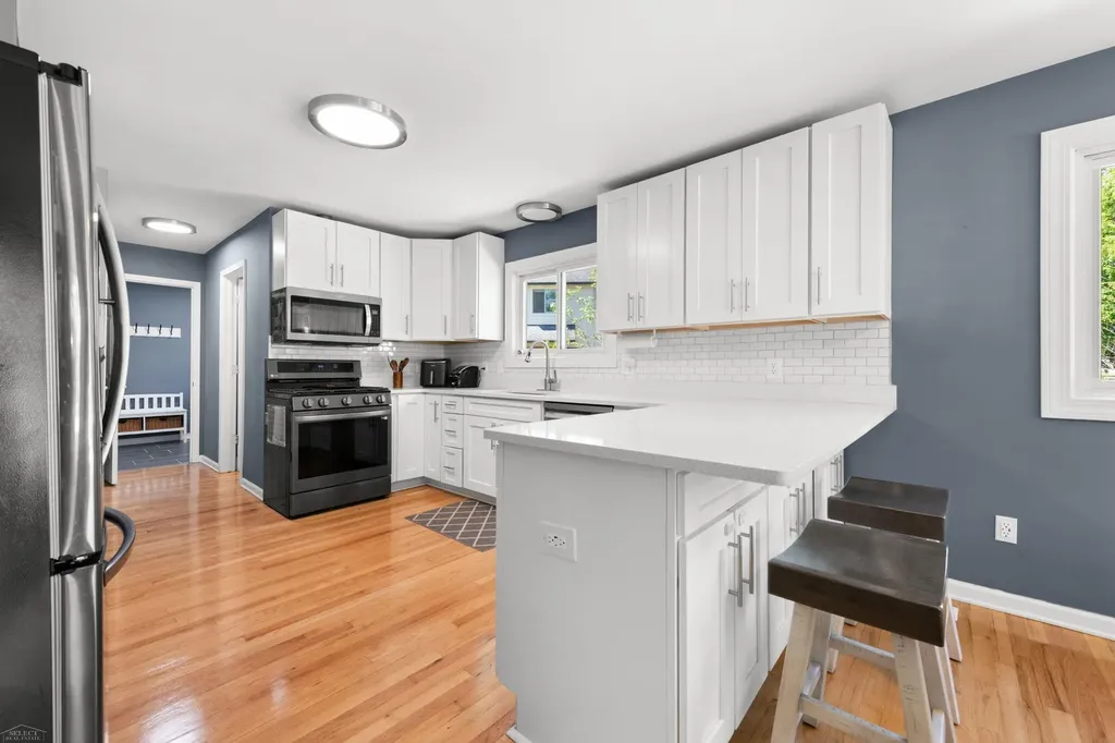 8303 Frederick Drive Washington Township MI 48094