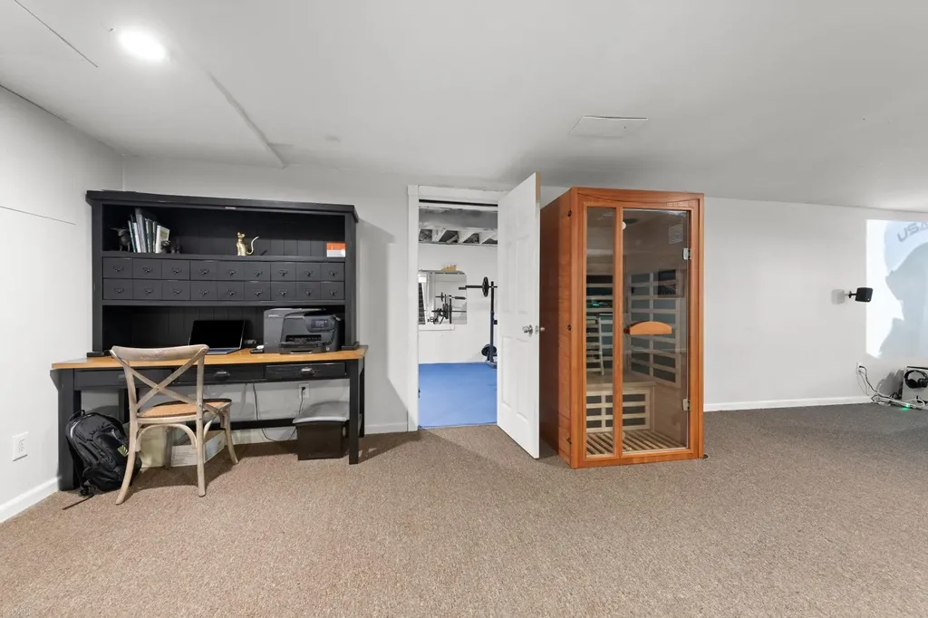8303 Frederick Drive Washington Township MI 48094