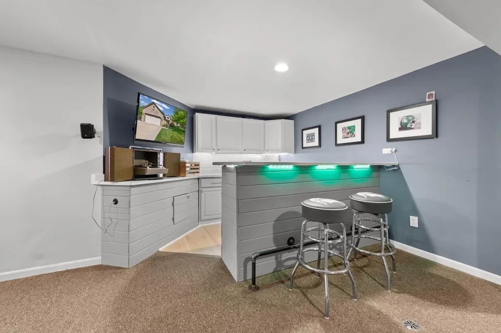8303 Frederick Drive Washington Township MI 48094