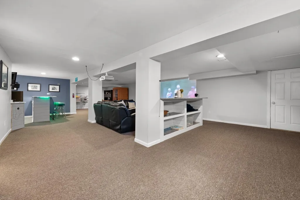 8303 Frederick Drive Washington Township MI 48094