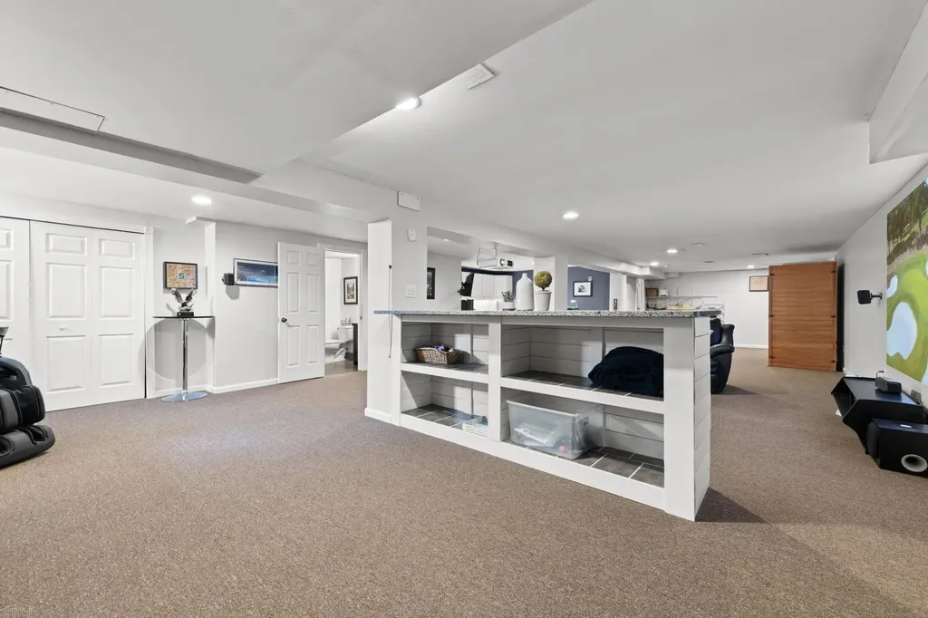 8303 Frederick Drive Washington Township MI 48094