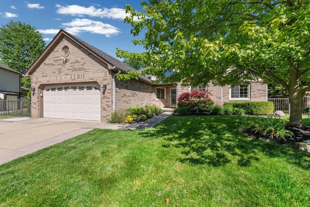 8303 Frederick Drive Washington Township MI 48094