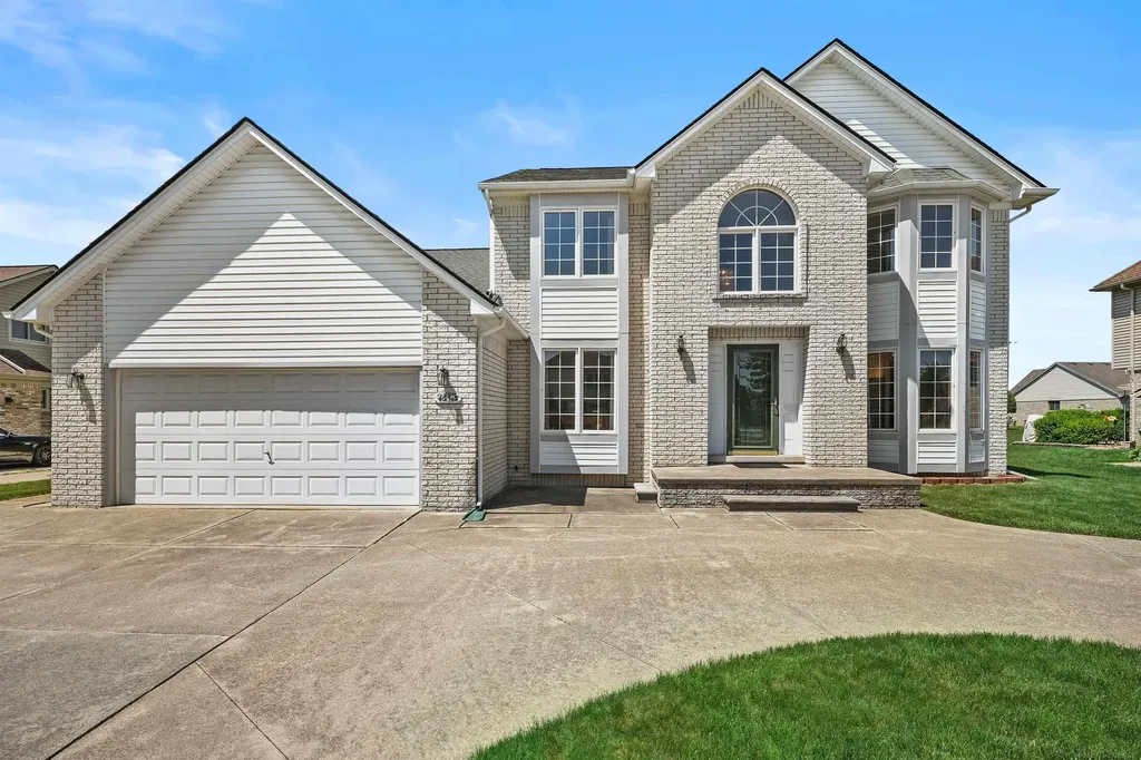 46325 Glen Eagle Drive Shelby Charter Township MI 48315