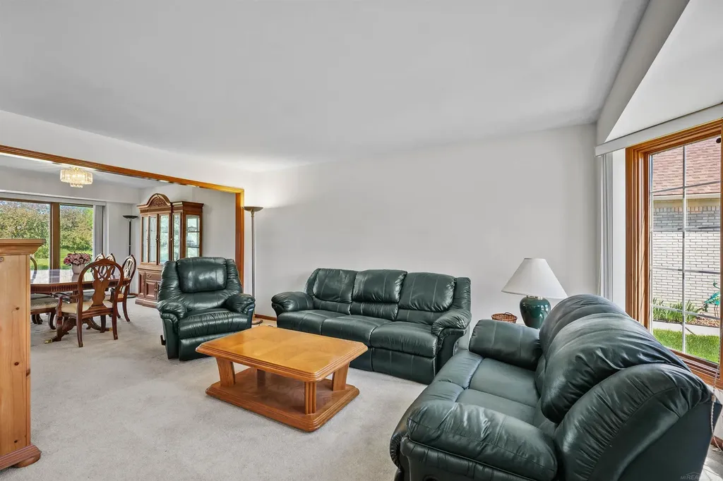 46325 Glen Eagle Drive Shelby Charter Township MI 48315