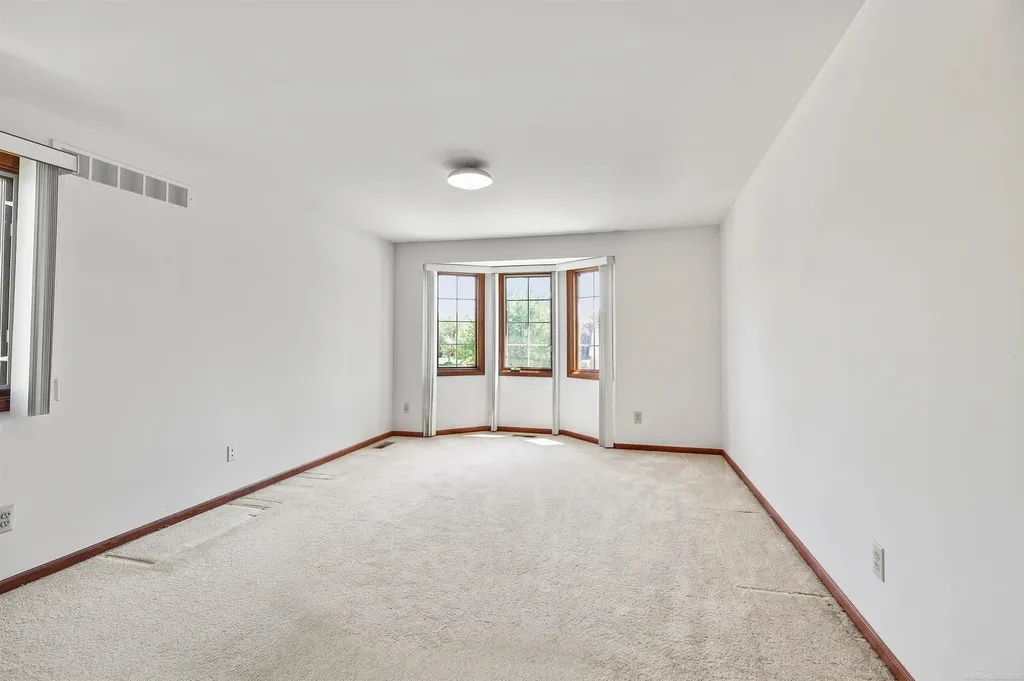 46325 Glen Eagle Drive Shelby Charter Township MI 48315