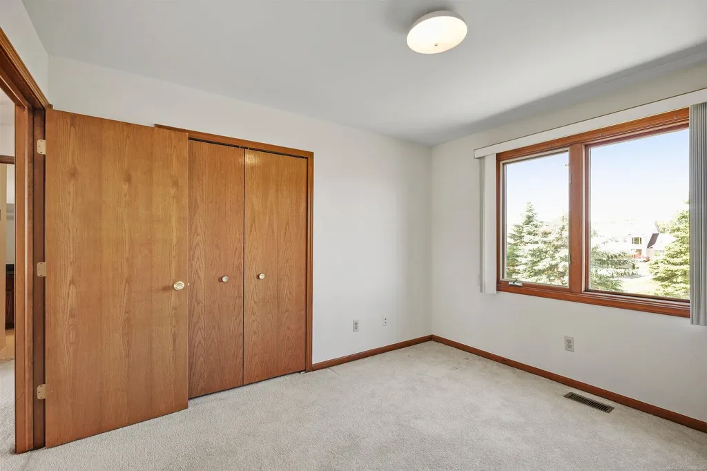 46325 Glen Eagle Drive Shelby Charter Township MI 48315