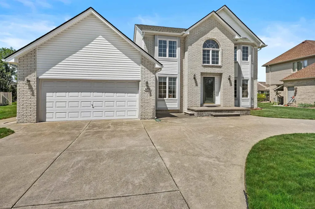 46325 Glen Eagle Drive Shelby Charter Township MI 48315