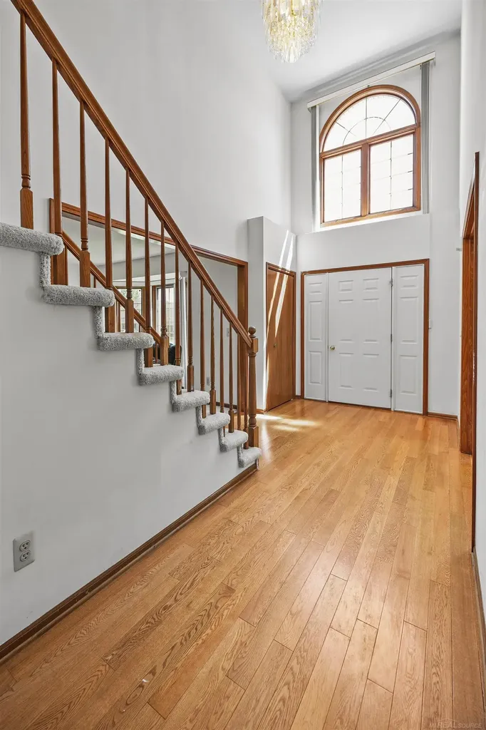 46325 Glen Eagle Drive Shelby Charter Township MI 48315