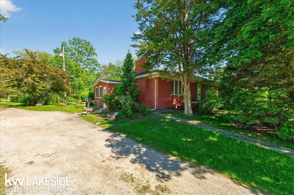 57890 North Avenue Ray Township MI 48096