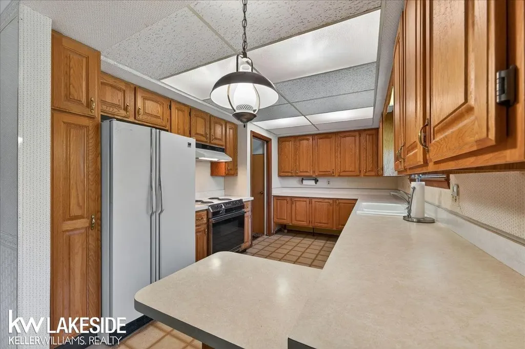 57890 North Avenue Ray Township MI 48096