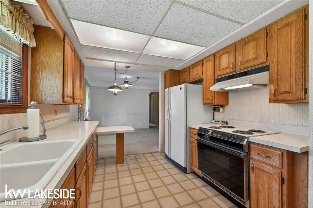 57890 North Avenue Ray Township MI 48096