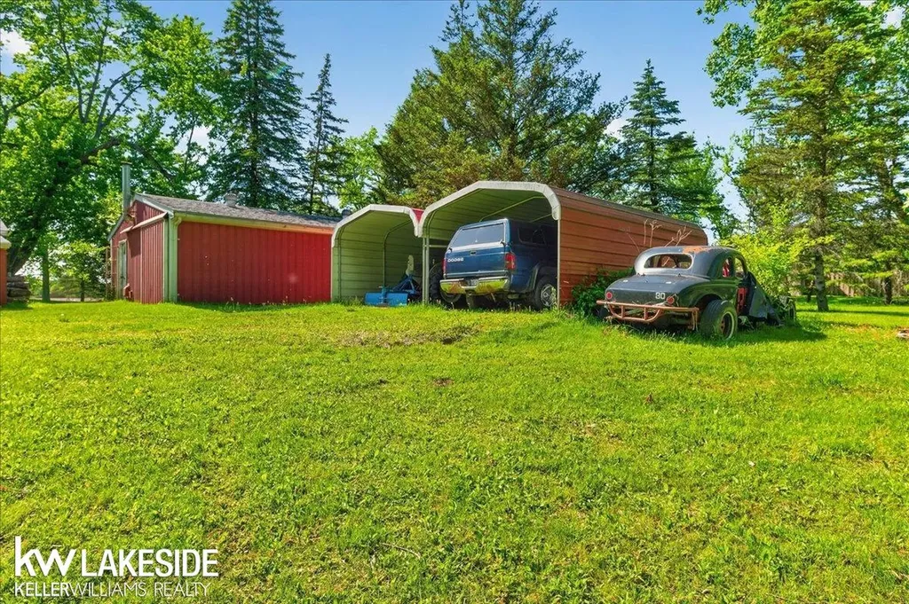 57890 North Avenue Ray Township MI 48096