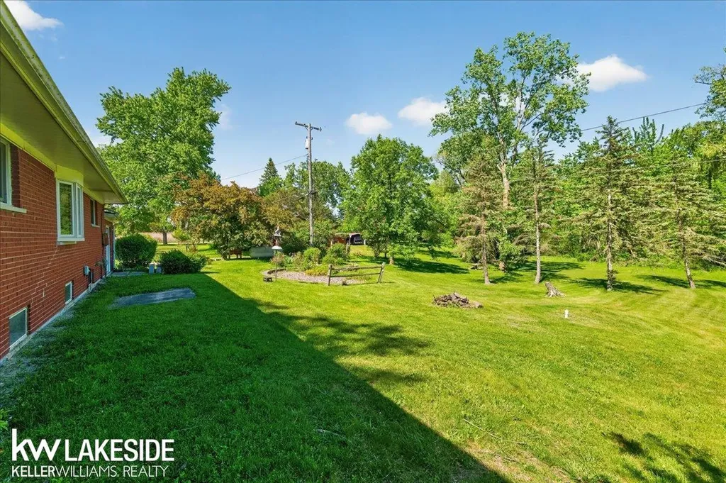 57890 North Avenue Ray Township MI 48096