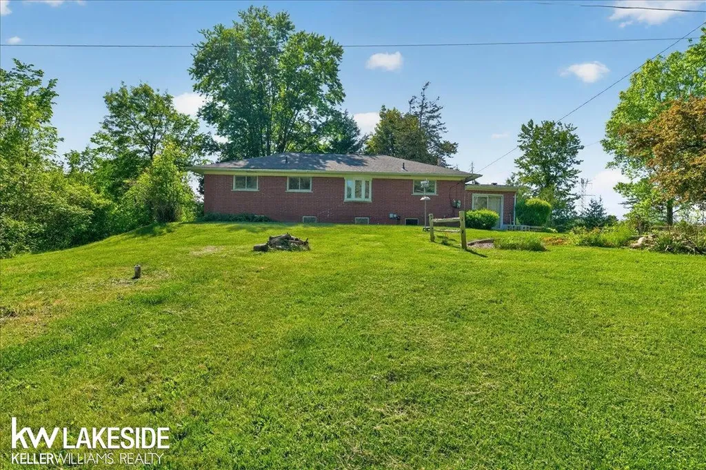 57890 North Avenue Ray Township MI 48096